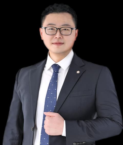 부산공중밀집장소추행변호사 undefined